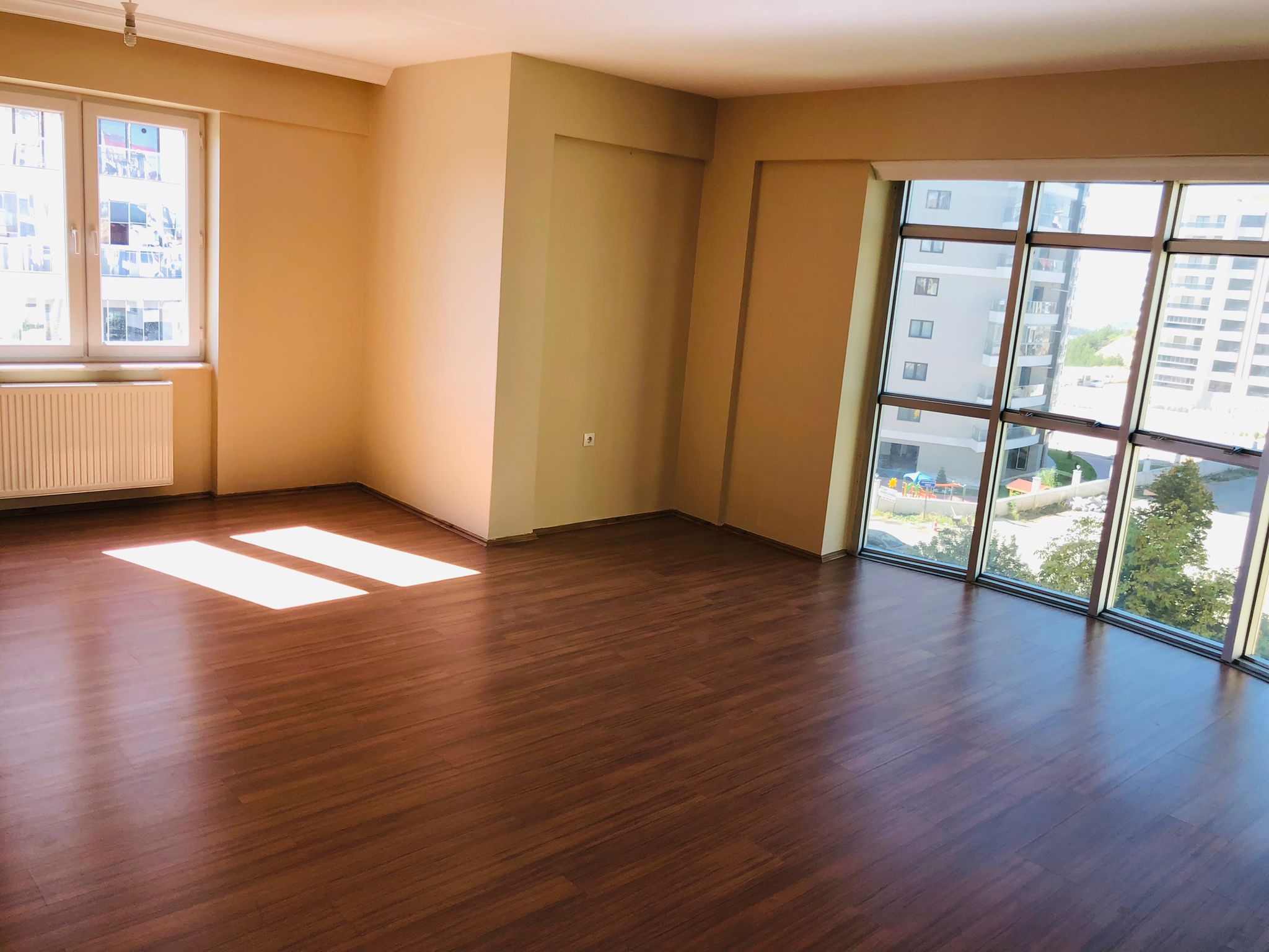 UŞAK'TA 4+1 LÜX DAİRE